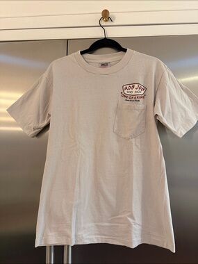 Ron Jon Surf Shop Short Sleeve Pocket Tee in Light Beige Size Large Vintage
